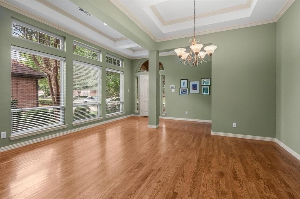 9 Avalon Dr - Photo 6 of 38