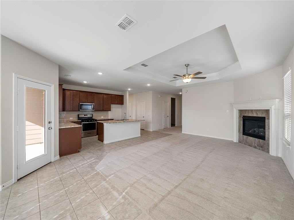 1260 Sharp St - Photo 2 of 34