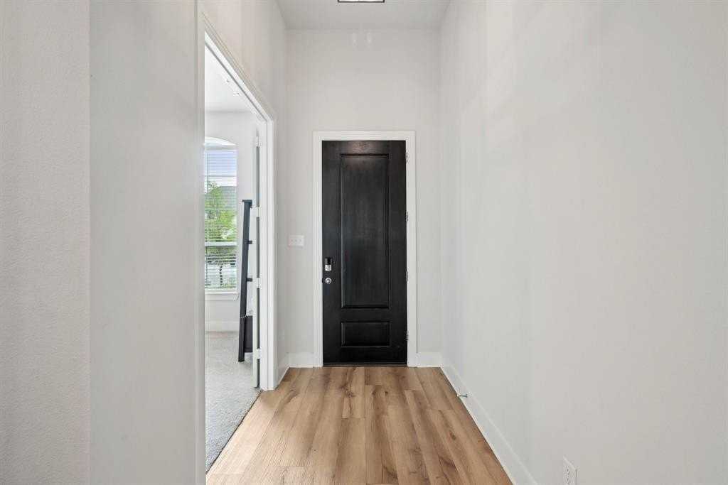 453 Arcane St - Photo 6 of 39