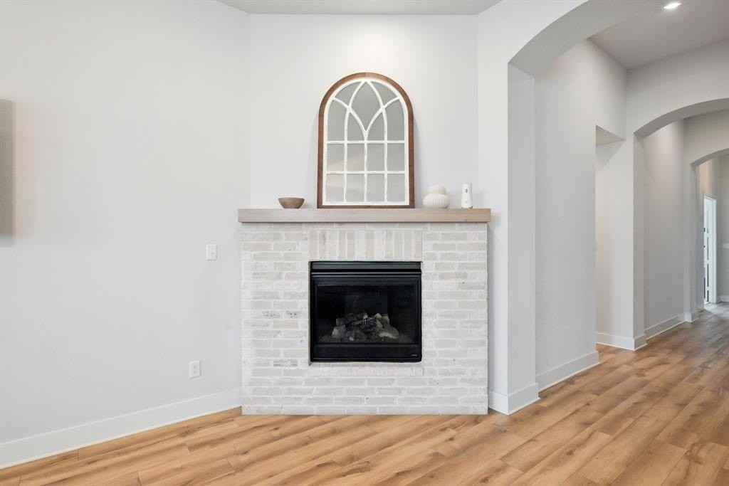 453 Arcane St - Photo 7 of 39