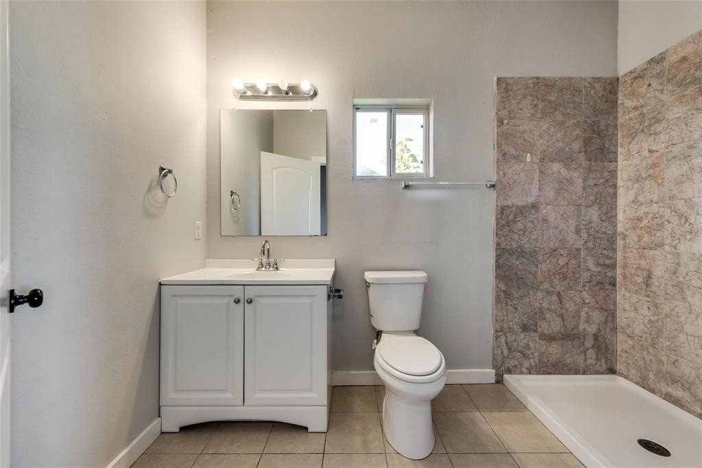 626 W Crawford St #101 - Photo 5 of 6