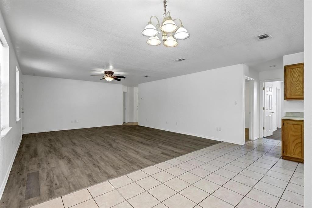 206 Bobbie Ann Ct - Photo 6 of 16