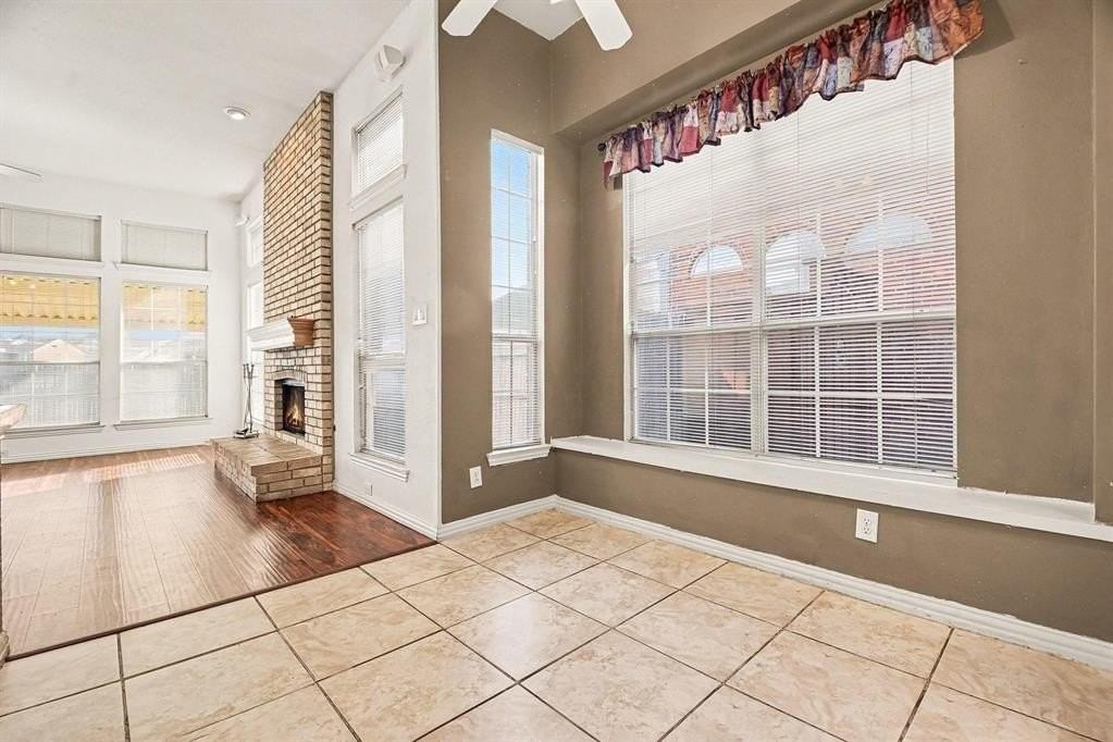 1005 Creek Bnd - Photo 7 of 30