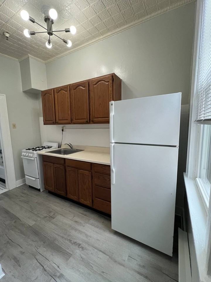 132 Jay St #1 - Photo 2 of 6