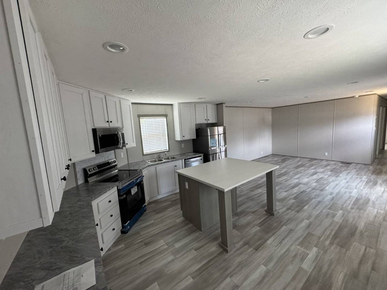 22 Whitlock Park Dr - Photo 2 of 10