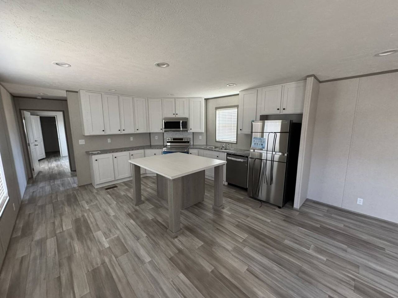 22 Whitlock Park Dr - Photo 3 of 10