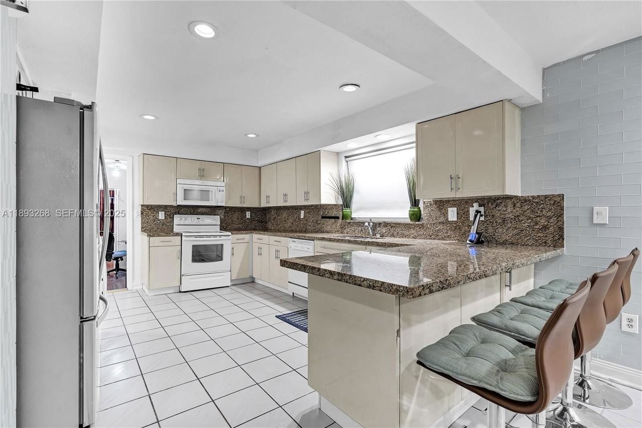 8909 Sw 108th Ct - Photo 6 of 8