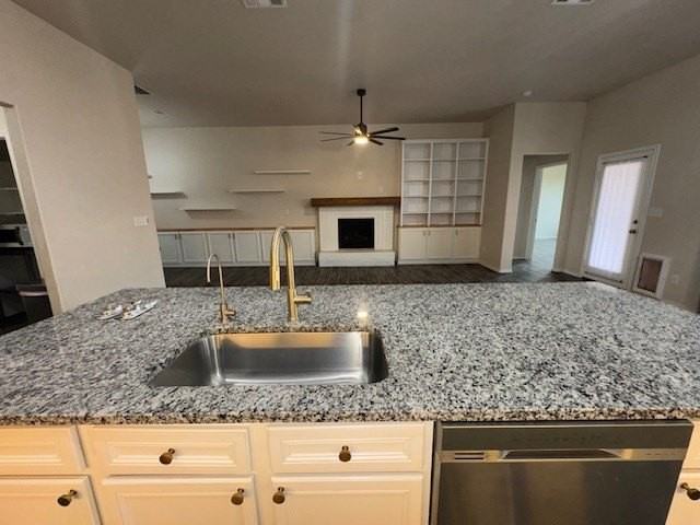 6905 Stetson Dr - Photo 4 of 20