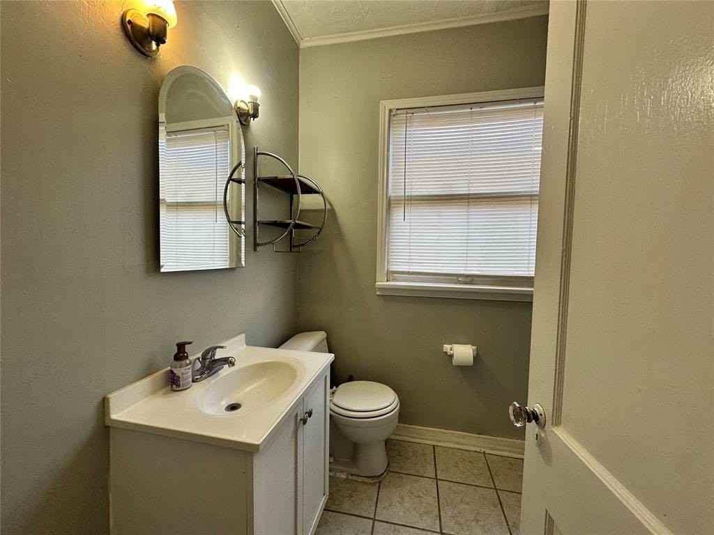 3019 N Robinson Ave Unit 3021 - Photo 7 of 17
