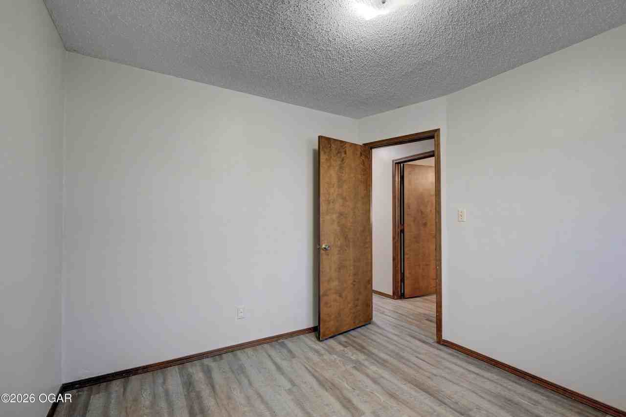 417 W Spring St Apt B - Photo 7 of 25
