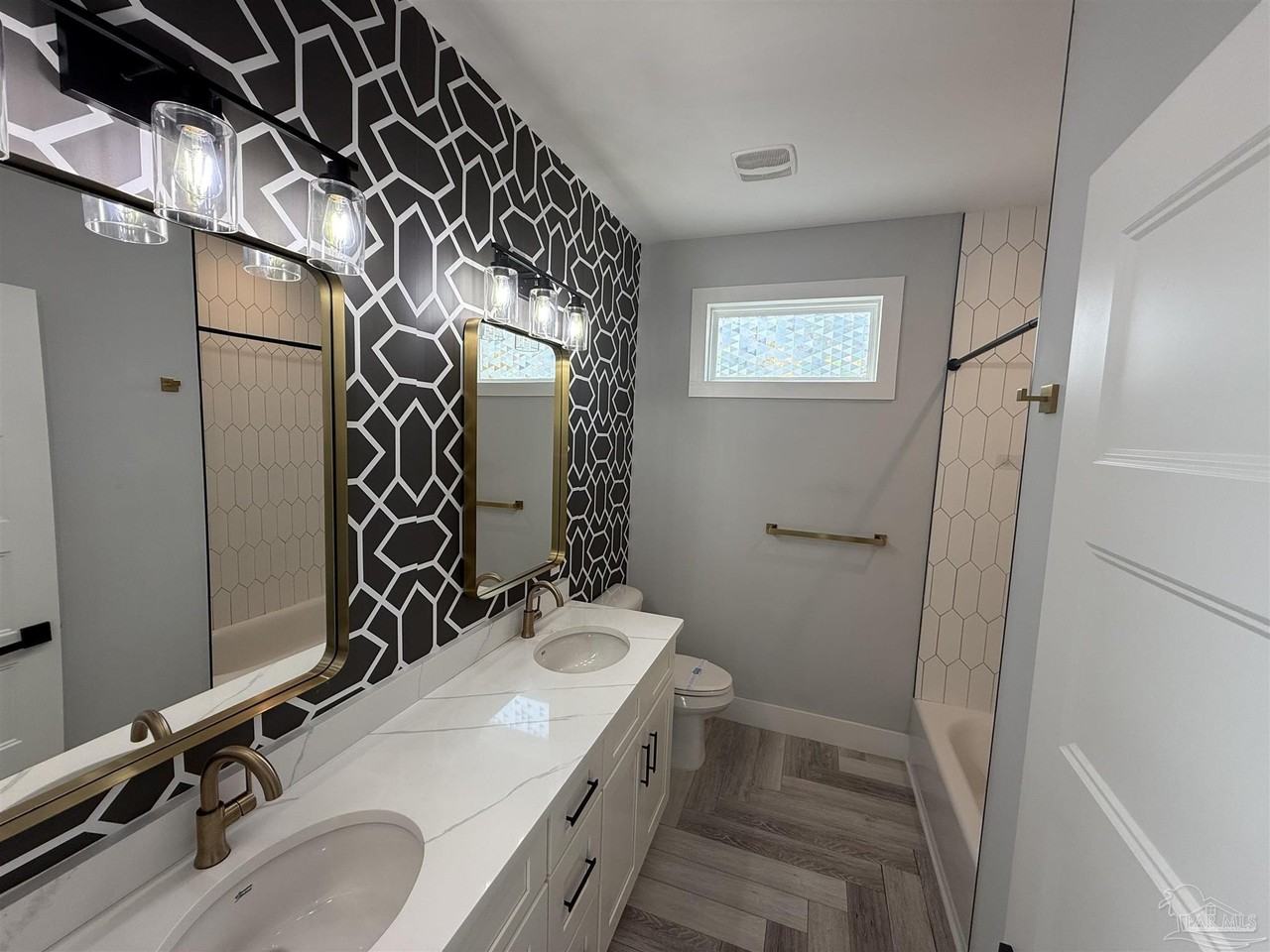 1011 N K St - Photo 4 of 20