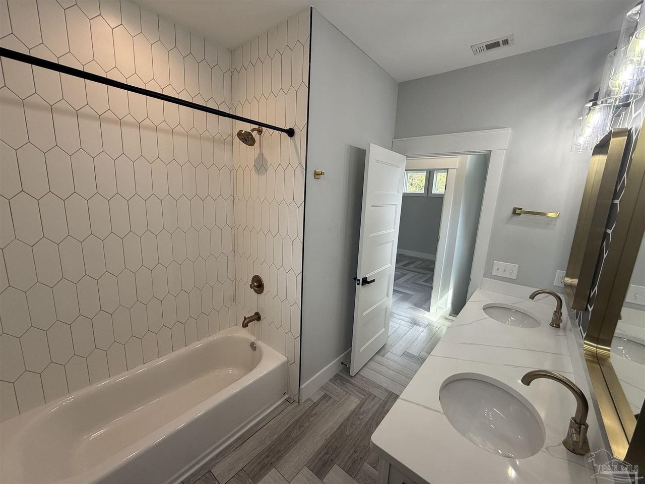 1011 N K St - Photo 5 of 20