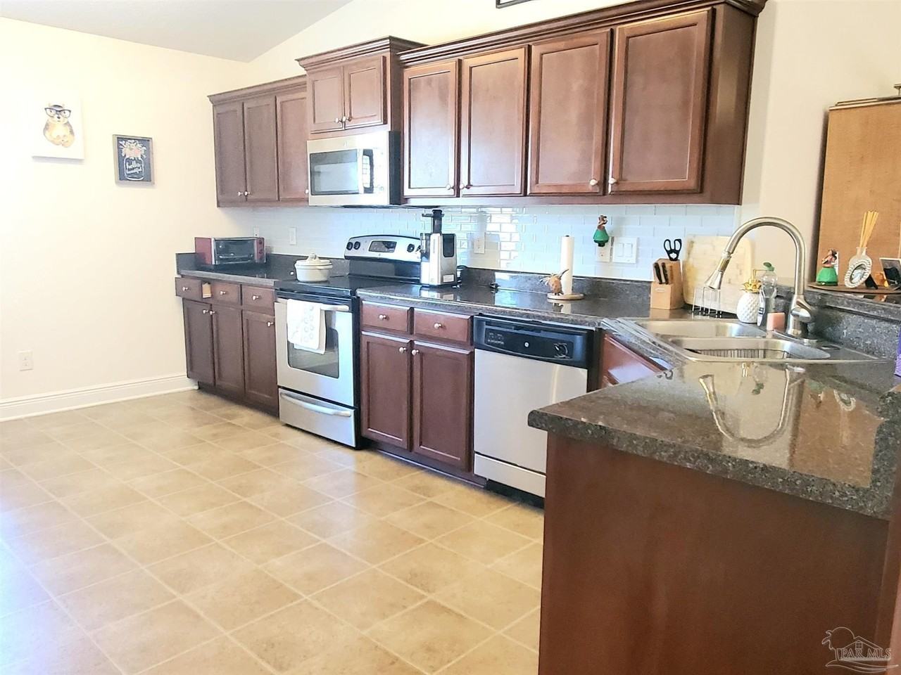 2200 Somerville Ct - Photo 2 of 26