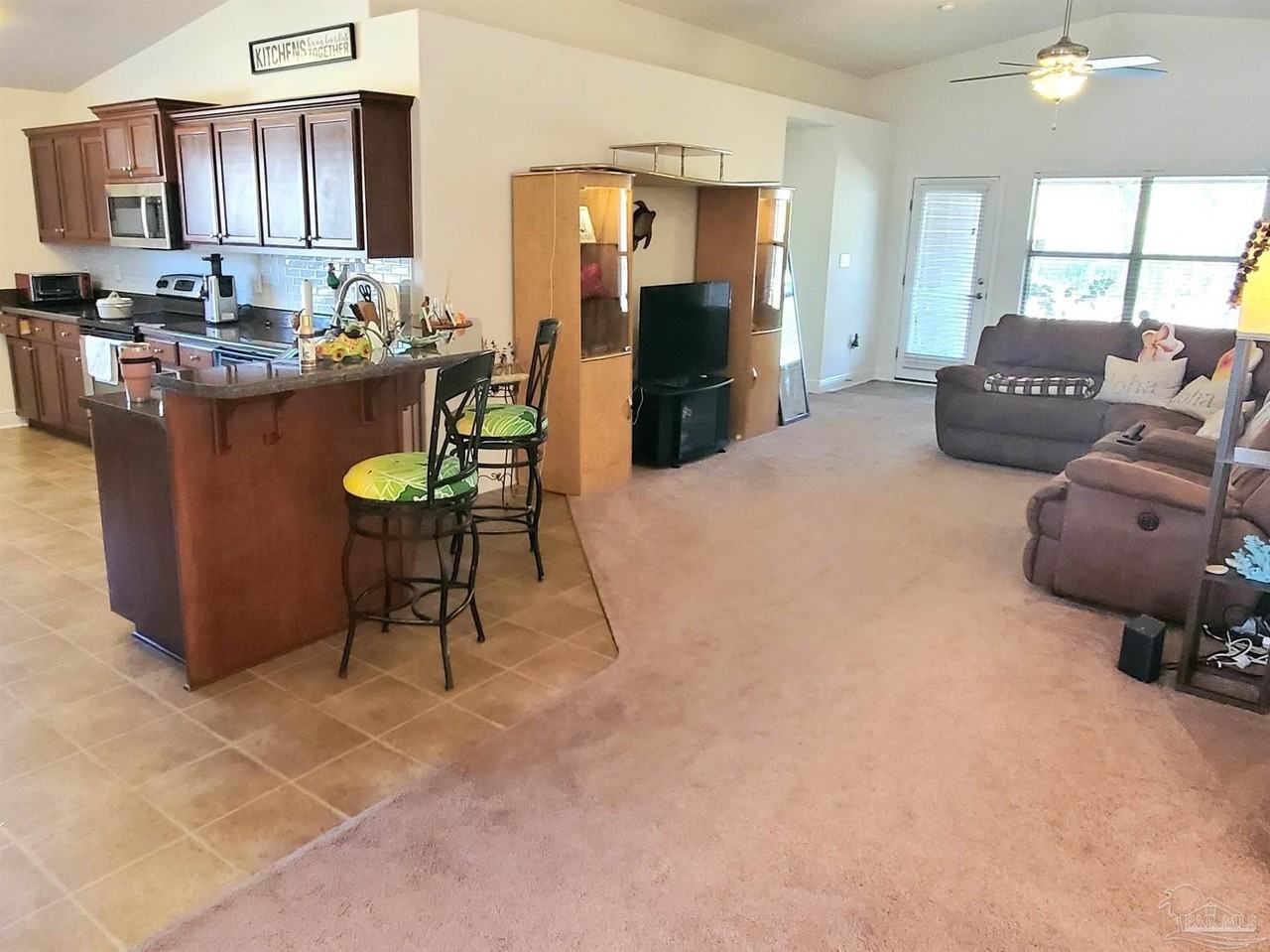 2200 Somerville Ct - Photo 4 of 26