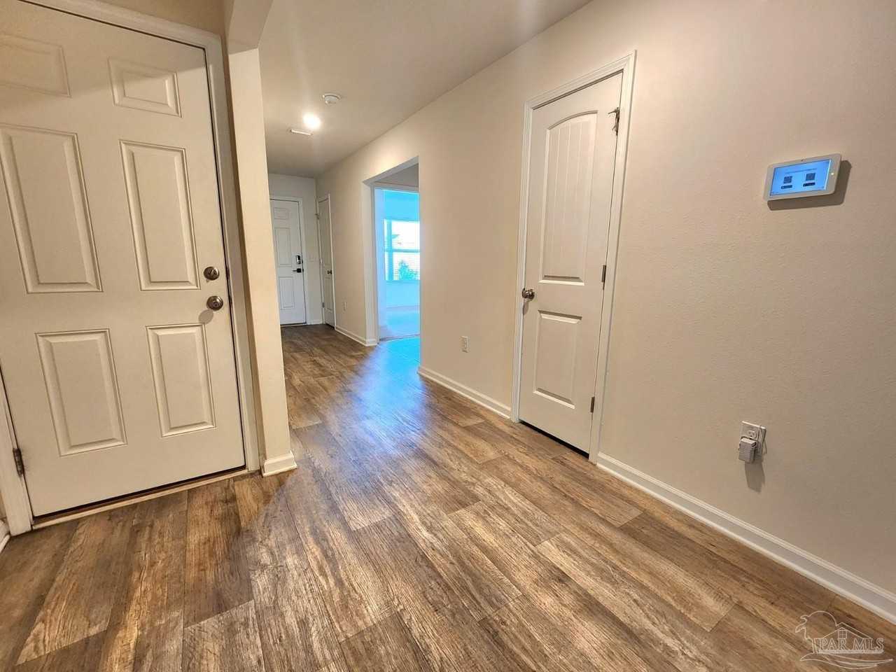 7457 Steeplechase Blvd - Photo 2 of 28