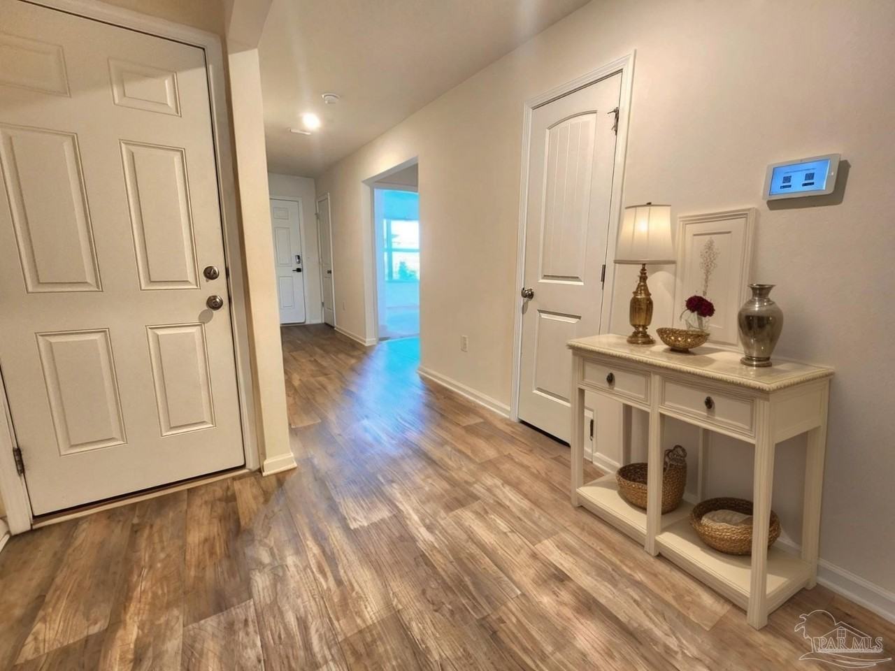 7457 Steeplechase Blvd - Photo 3 of 28