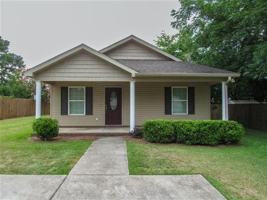 featured image of 1218 Allen St