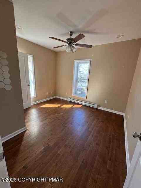 106 Ridgeway St - Photo 4 of 8