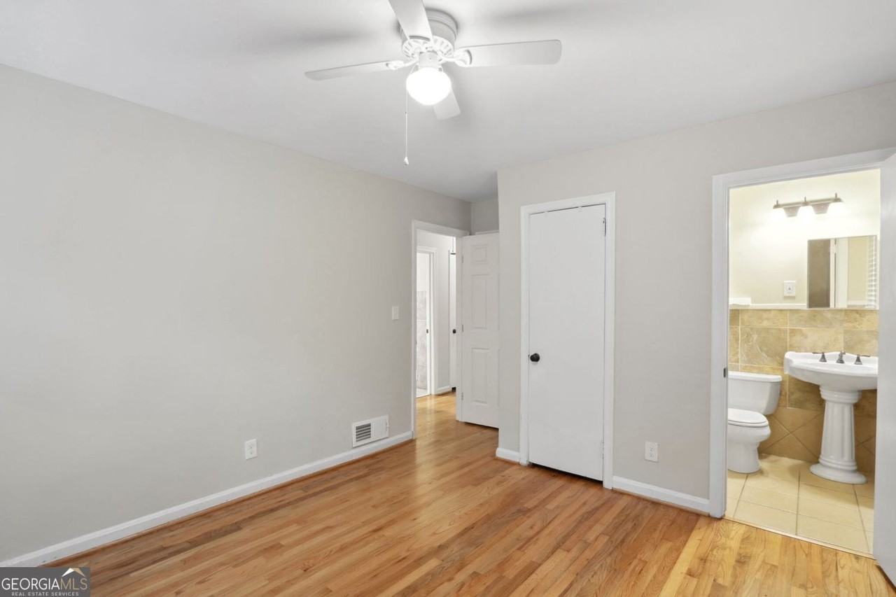 2120 Meadowbrook Ln Se - Photo 7 of 18