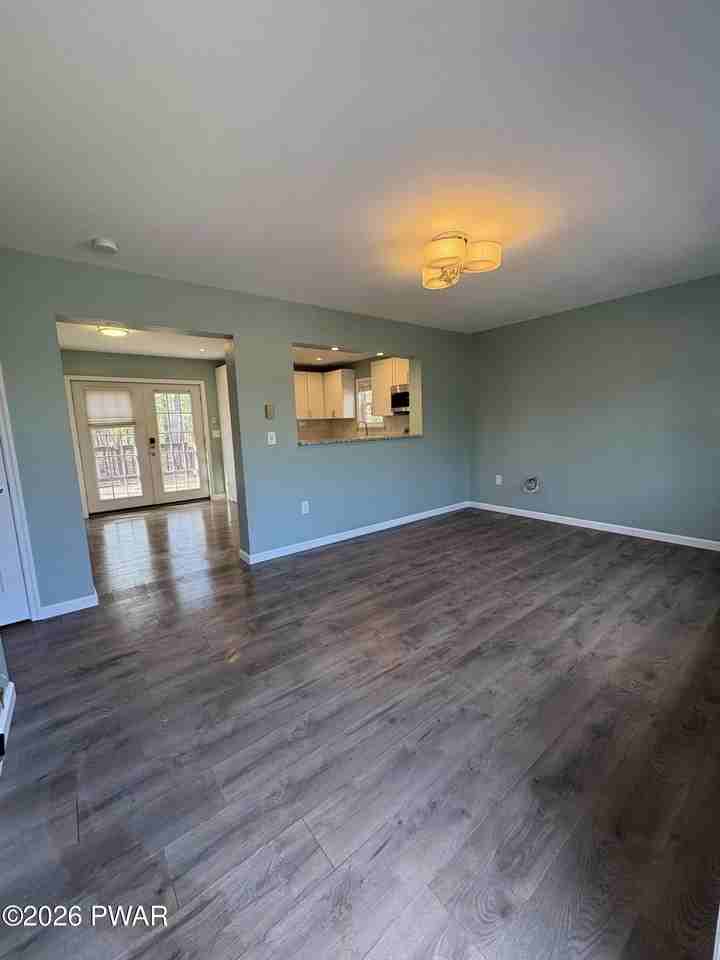 111 Doolan Rd - Photo 2 of 27