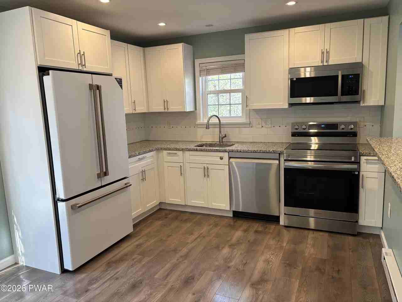 111 Doolan Rd - Photo 7 of 27