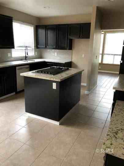 1100 Carolyn St - Photo 6 of 17