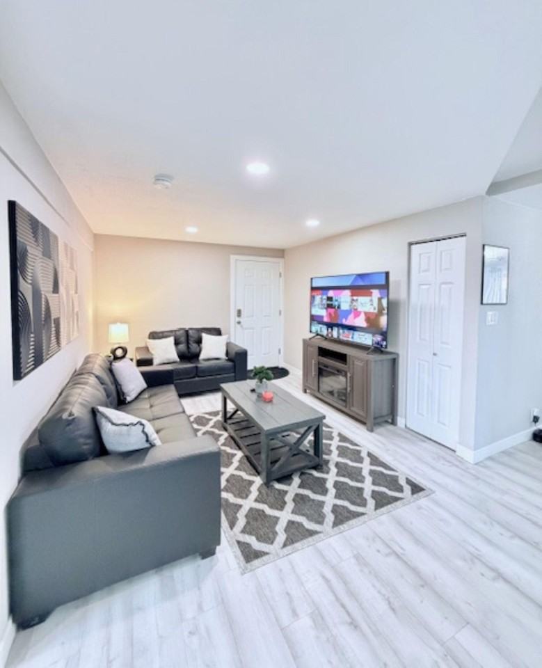 S Hazel Ct - Photo 4 of 22