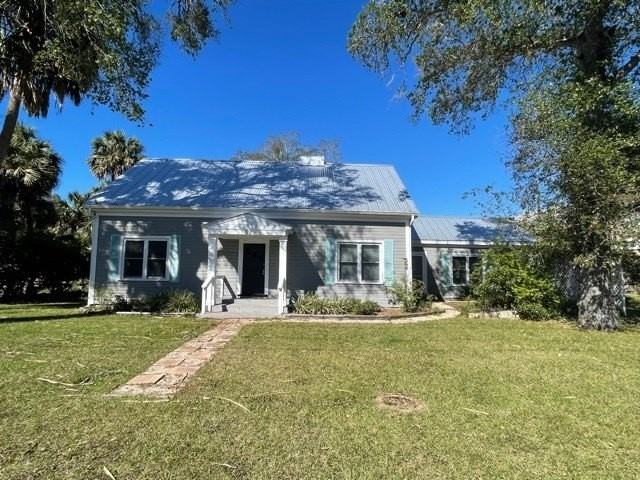 123 Avenue C - Photo 2 of 16