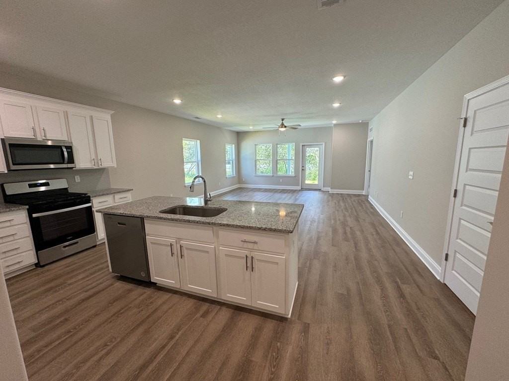 207 Mosaic Dr - Photo 2 of 30