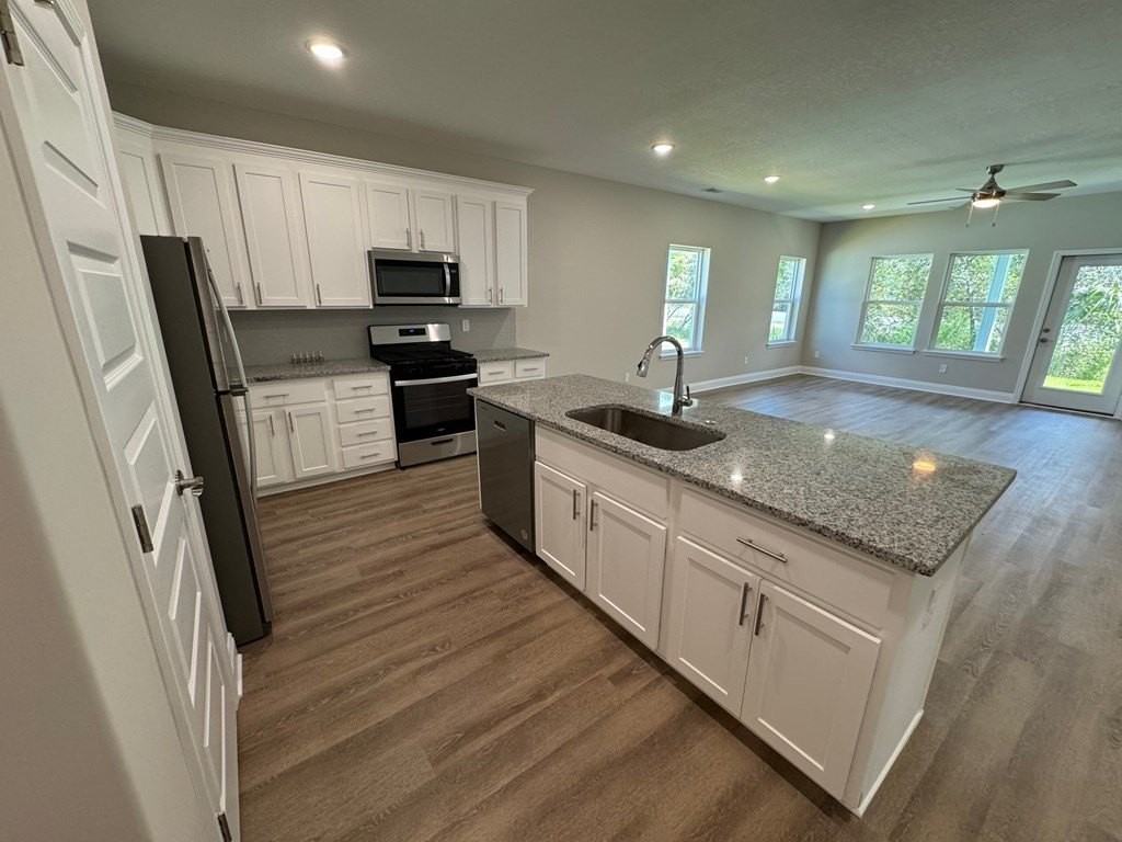 207 Mosaic Dr - Photo 3 of 30