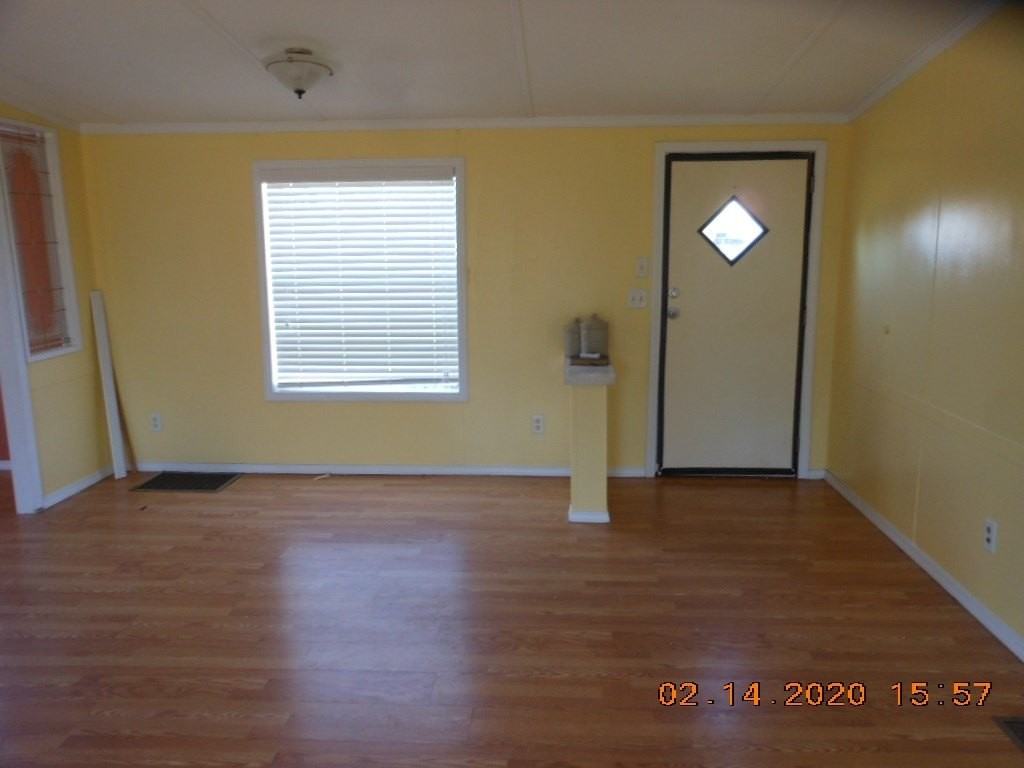 450 Santa Anna St - Photo 6 of 11