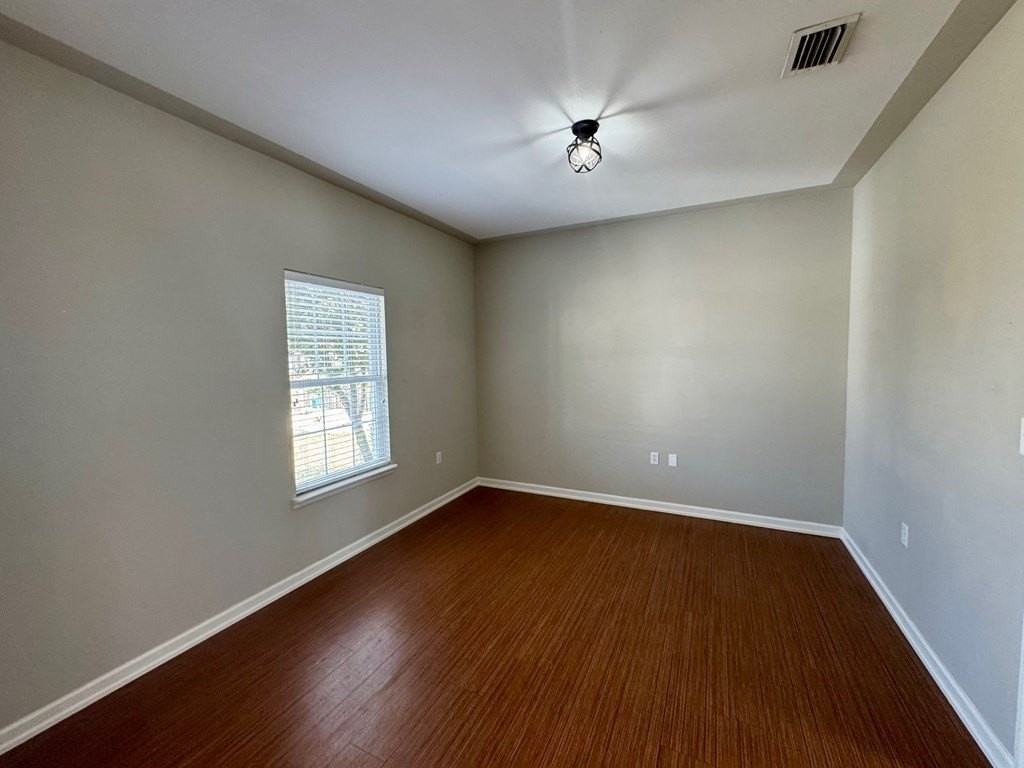 2008 Marvin Ave - Photo 6 of 31