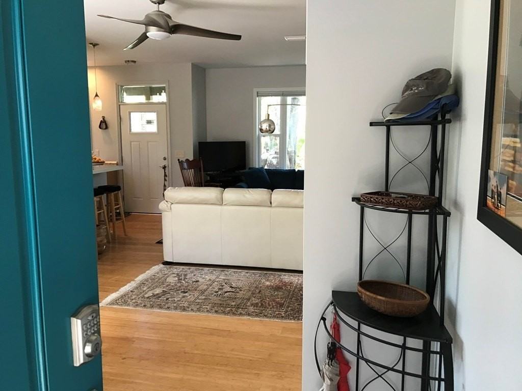 123 Avenue L - Photo 2 of 19