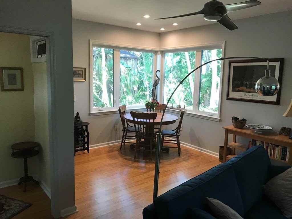 123 Avenue L - Photo 4 of 19