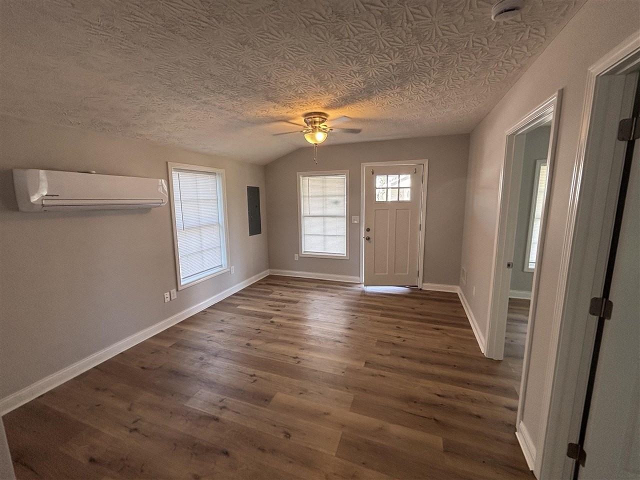 848 Hope St - Photo 4 of 8