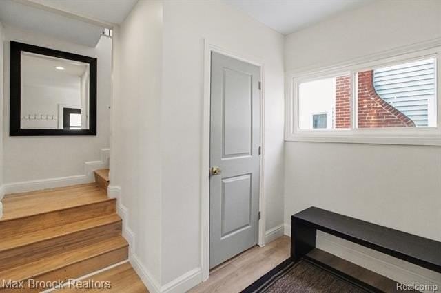 314 S Laurel St - Photo 3 of 35