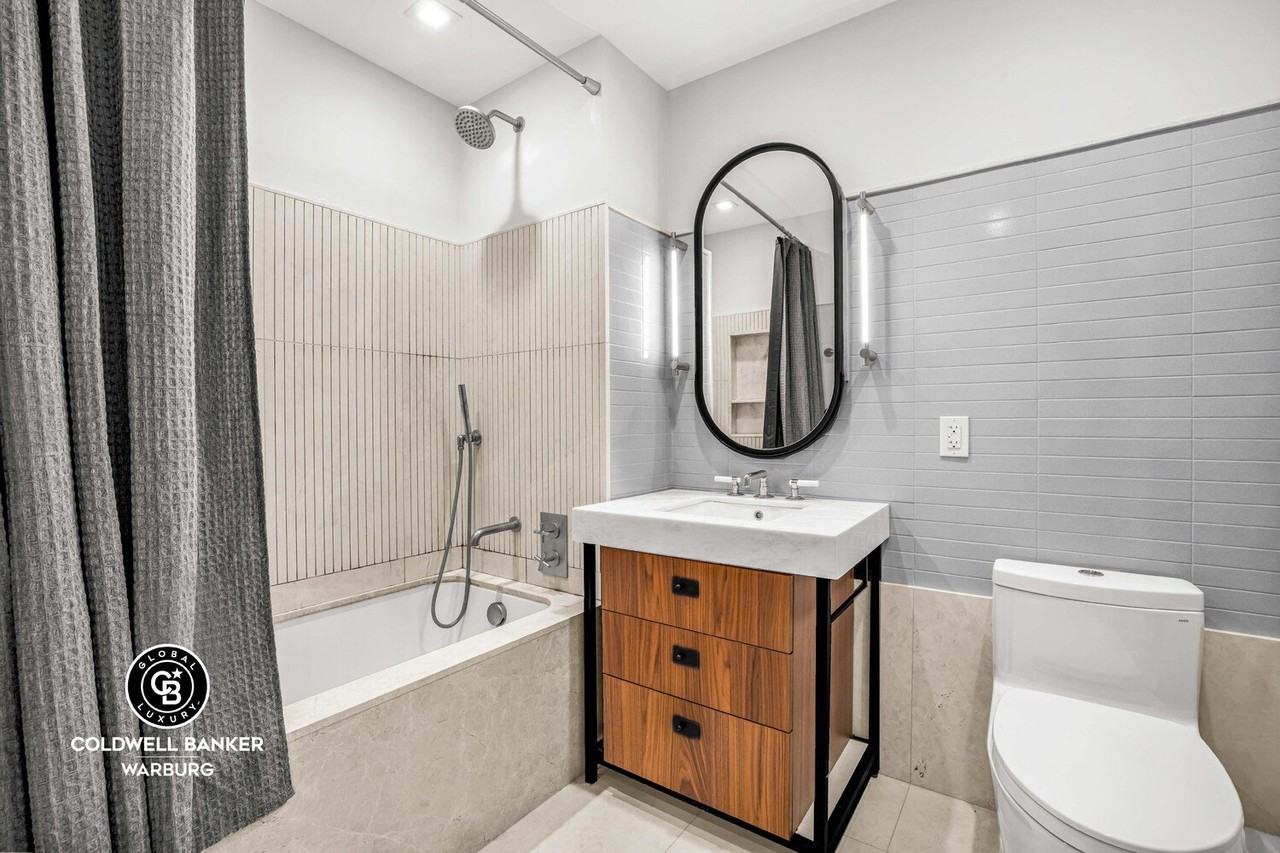 222 E Broadway #2B - Photo 5 of 6