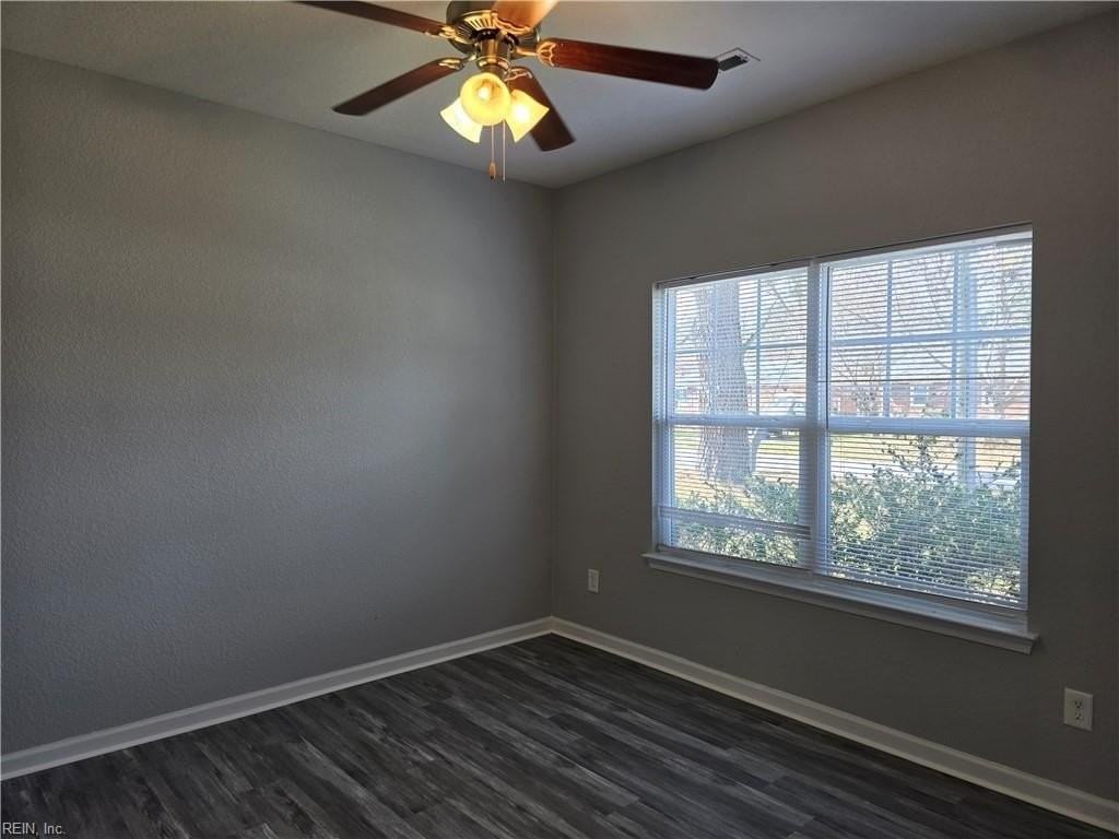 1402 Laurel Ave - Photo 3 of 46