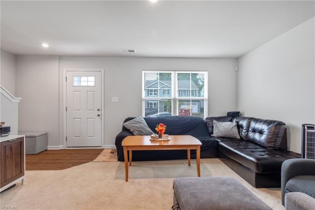 213 Monmouth St - Photo 6 of 22