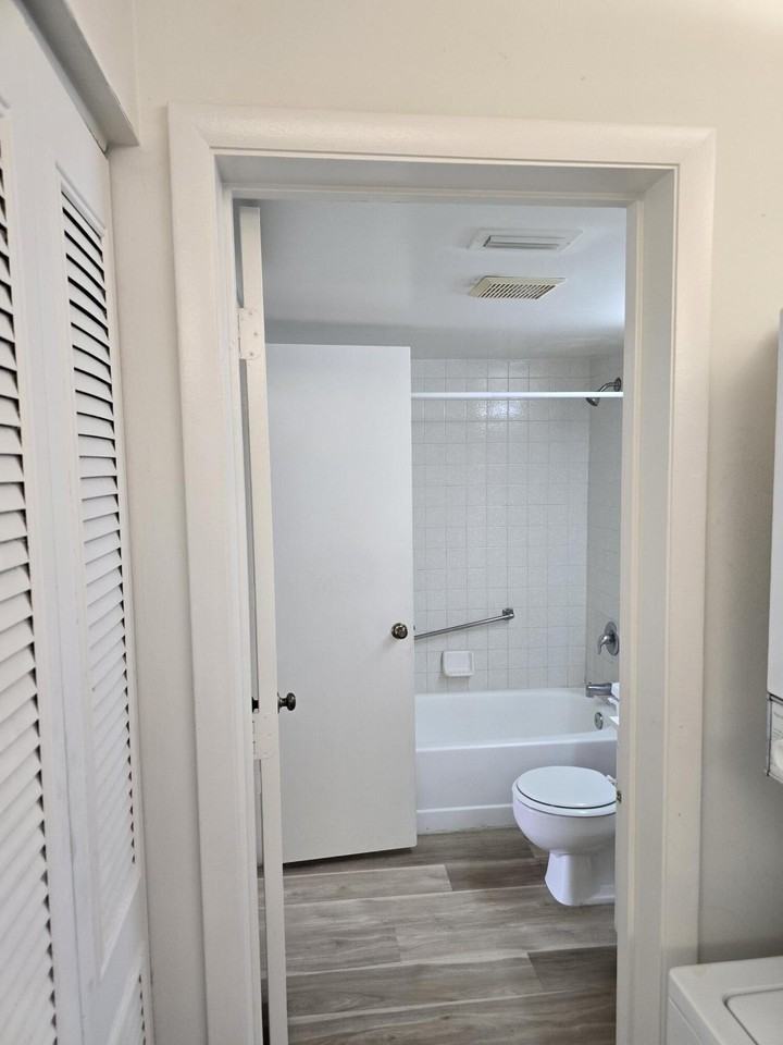 1108 Green Pine Blvd Apt C2 - Photo 6 of 11