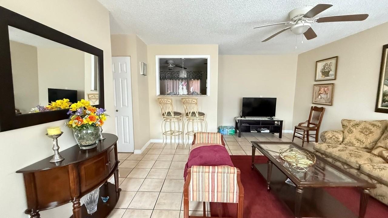 864 Se Festivo Ct - Photo 3 of 23