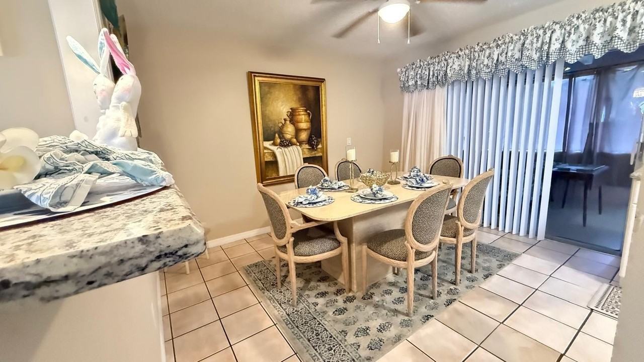 864 Se Festivo Ct - Photo 5 of 23