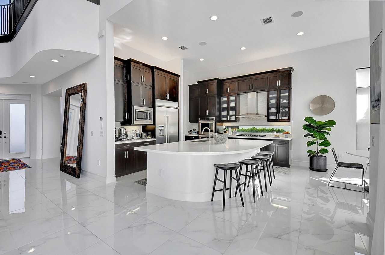 9766 Vitrail Ln - Photo 6 of 32