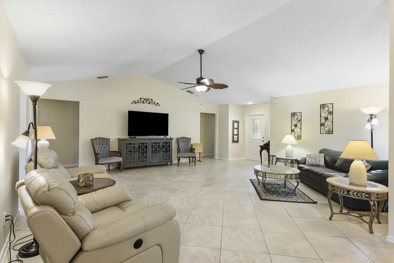 6940 Se Lillian Ct - Photo 7 of 28