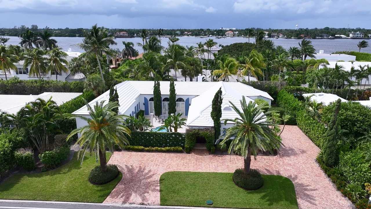 2258 Ibis Isle Rd E - Photo 3 of 28