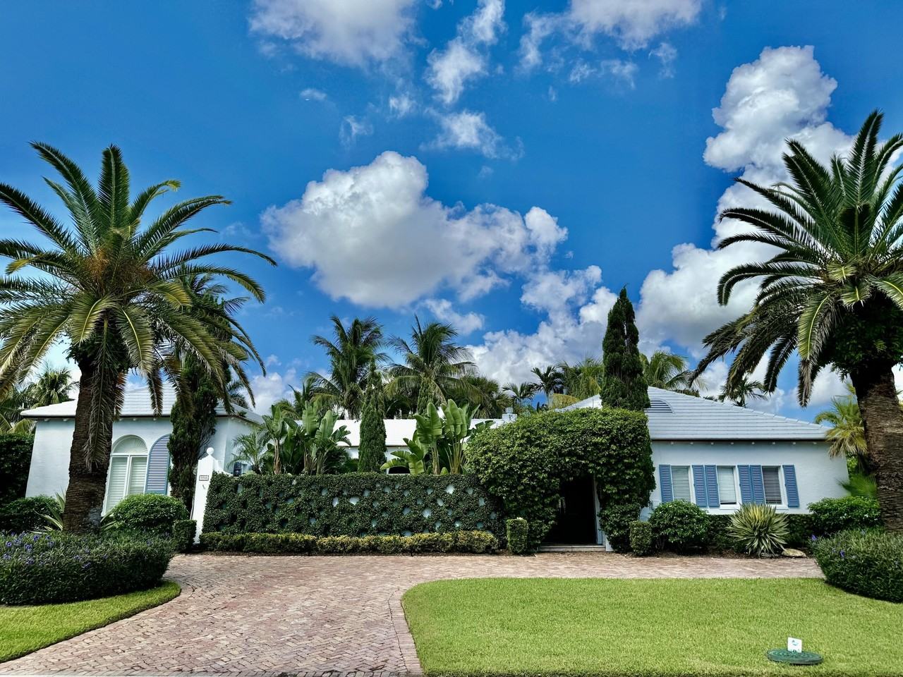 2258 Ibis Isle Rd E - Photo 4 of 28