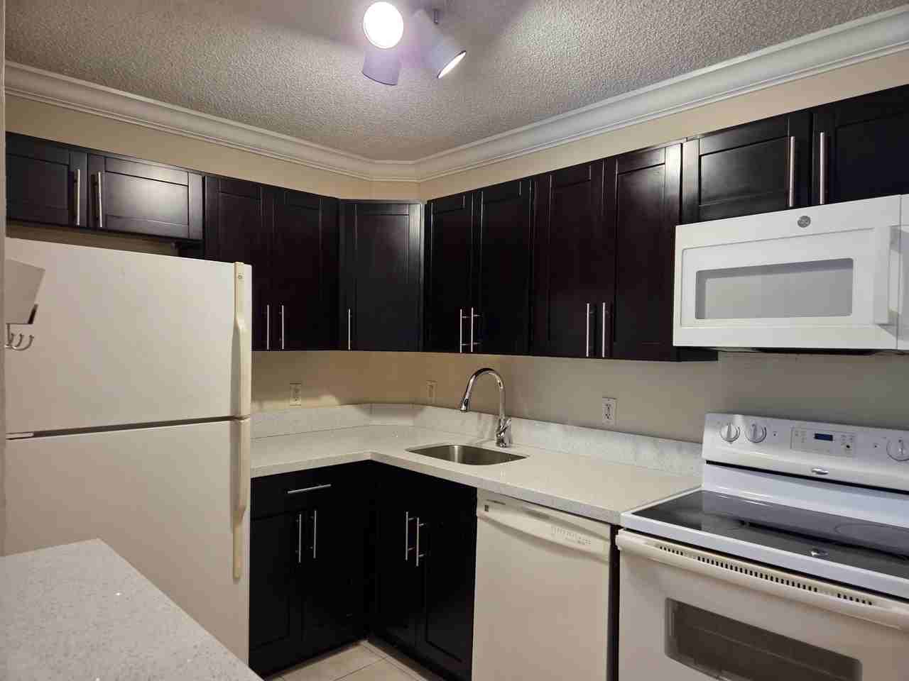 10749 Cleary Blvd Apt 104 - Photo 3 of 33