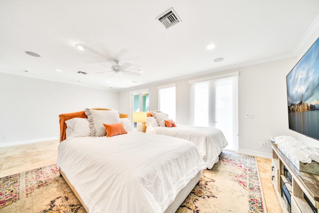 138 Marine Way - Photo 5 of 27