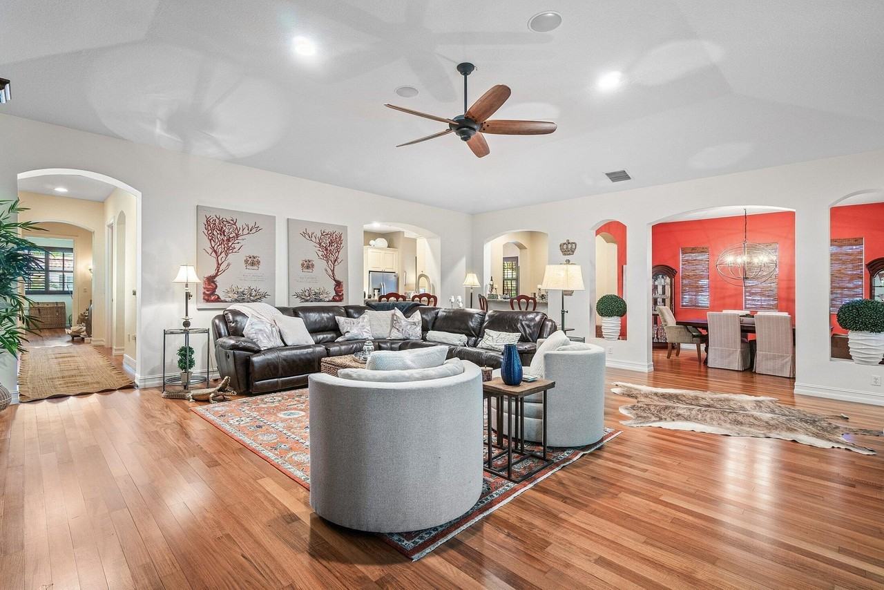 307 Chambord Ter - Photo 3 of 35