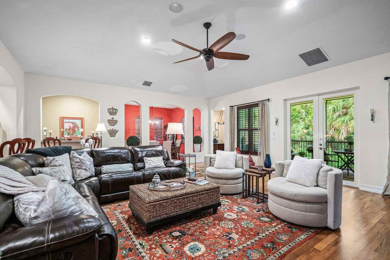 307 Chambord Ter - Photo 4 of 35